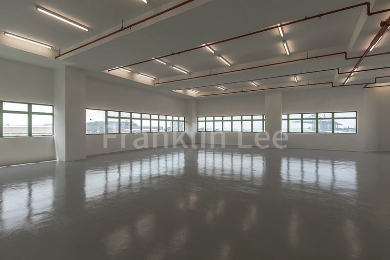 Light Industrial (B1) for Rent in  Harbourside Building 2 - Image 6