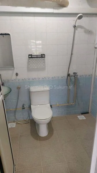 5 Room (5I) HDB for Rent in  144 Lorong 2 Toa Payoh - Image 12