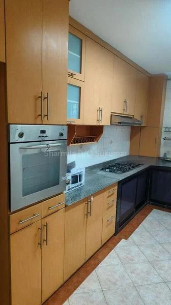 5 Room (5I) HDB for Rent in  144 Lorong 2 Toa Payoh - Image 4