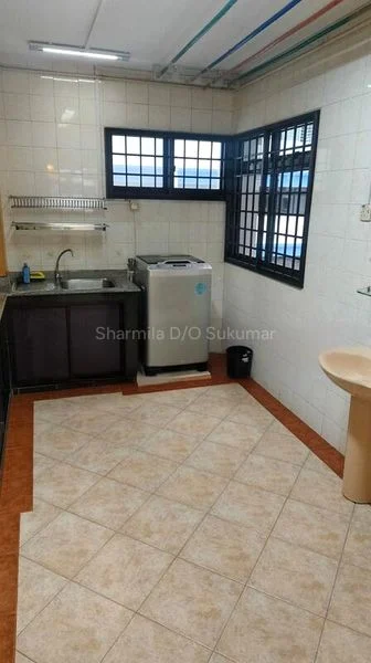 5 Room (5I) HDB for Rent in  144 Lorong 2 Toa Payoh - Image 5