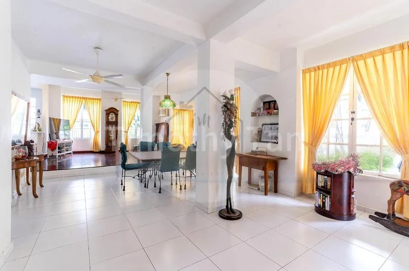 6 Bed Corner Terrace (Landed) for Sale in  Clementi Park - Image 1