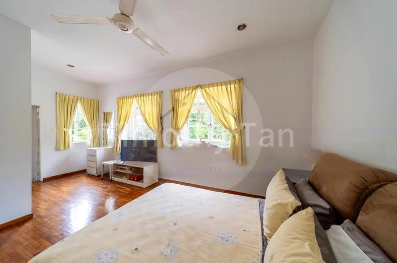6 Bed Corner Terrace (Landed) for Sale in  Clementi Park - Image 2