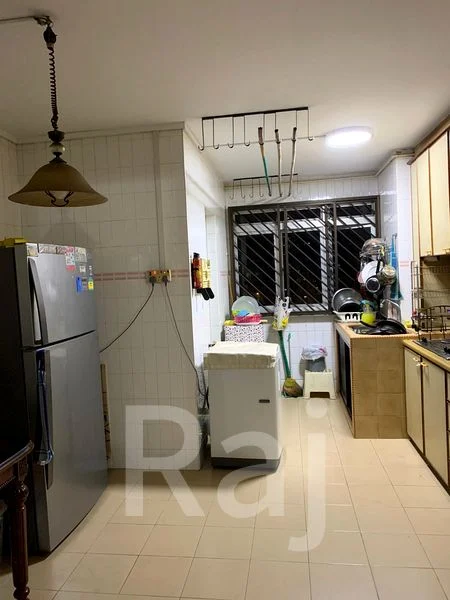 5 Room (5STD) HDB for Rent in  164 Simei Road - Image 4