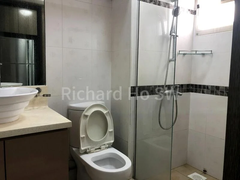 5 Room (5I) HDB for Rent in  174A Edgedale Plains - Image 5