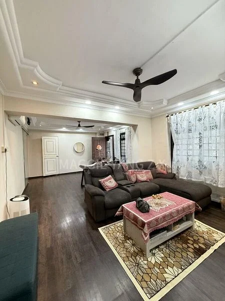 4 Room (4A) HDB for Sale in  954 Hougang Avenue 9 - Image 1