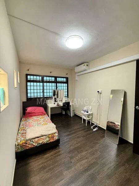 4 Room (4A) HDB for Sale in  954 Hougang Avenue 9 - Image 8