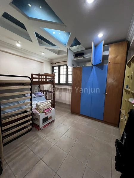 4 Room (4A) HDB for Sale in  891 Tampines Avenue 8 - Image 1