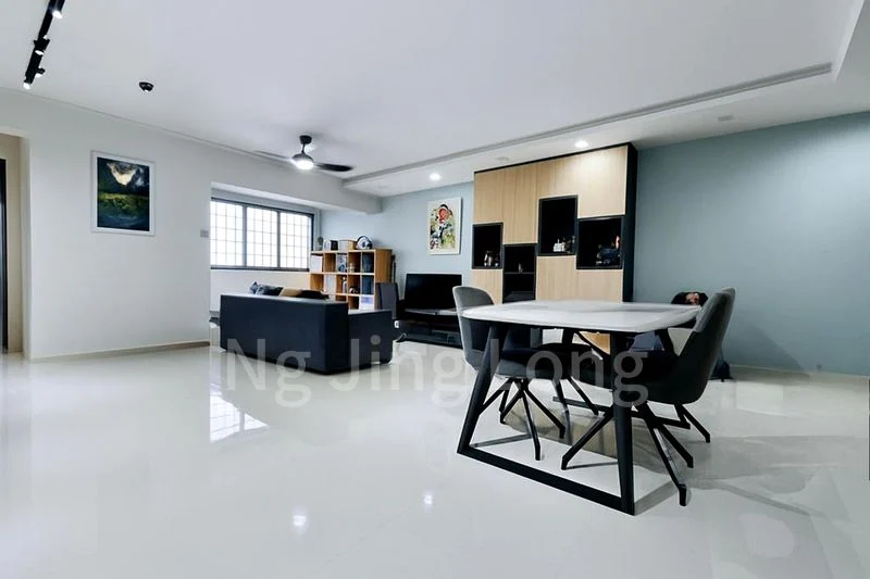 5 Room (5I) HDB for Sale in  206C Compassvale Lane - Image 1