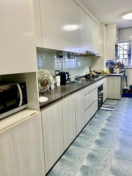 Room (HDB) for Rent in  539 Bukit Batok Street 52 - Image 2