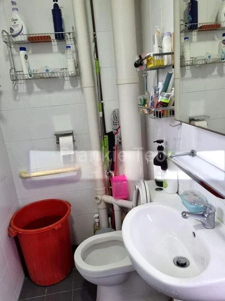 Common Room (HDB) for Rent in  925 Jurong West Street 92 - Image 3