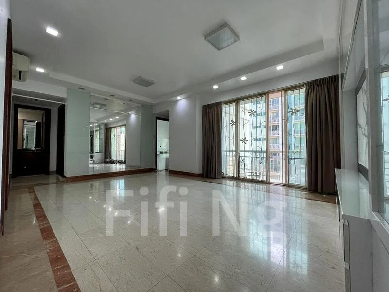 4 Bed Condo for Sale in  Melrose Park - Image 1