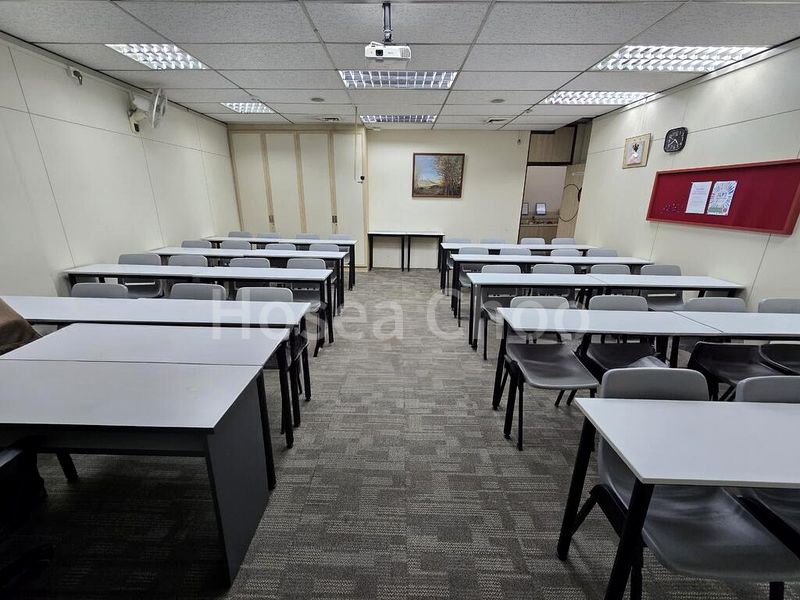 Office for Rent: Midland House - Image 6