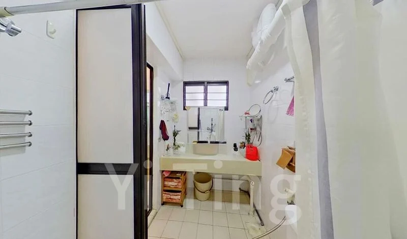 Executive HDB for Sale in  226C Compassvale Walk - Image 2