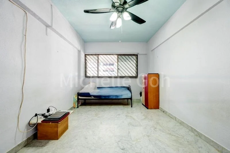 4 Room (4A) HDB for Sale in  412 Jurong West Street 42 - Image 4