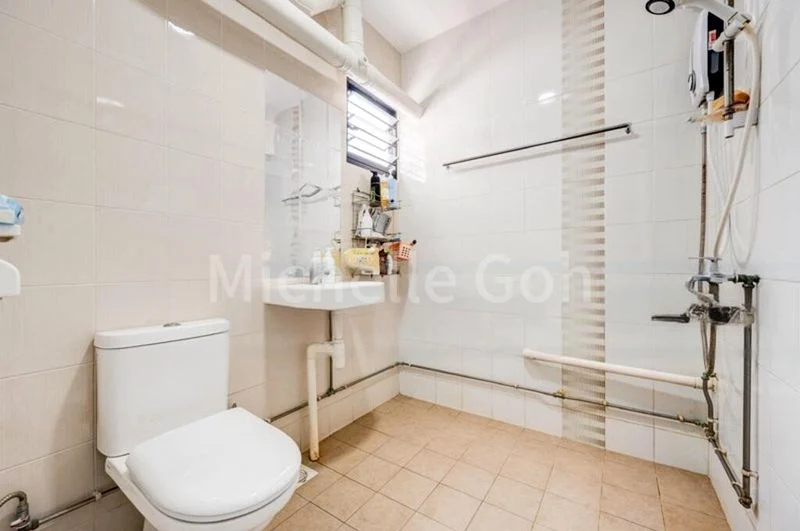4 Room (4A) HDB for Sale in  412 Jurong West Street 42 - Image 7
