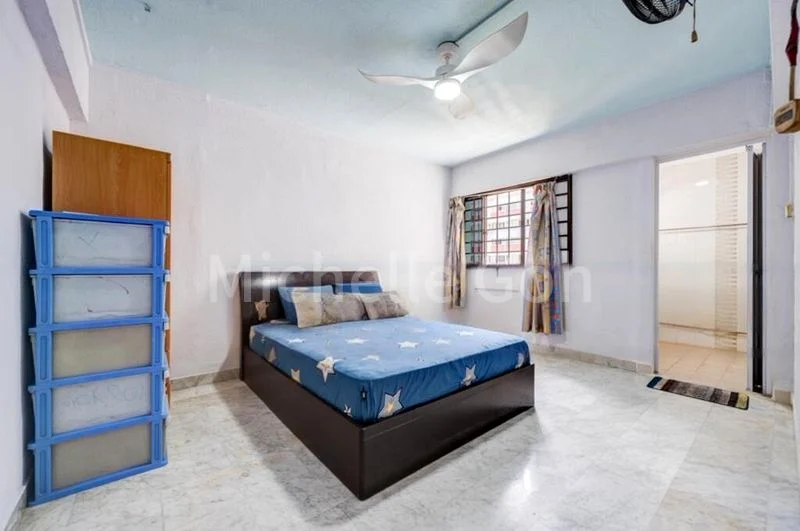 4 Room (4A) HDB for Sale in  412 Jurong West Street 42 - Image 3