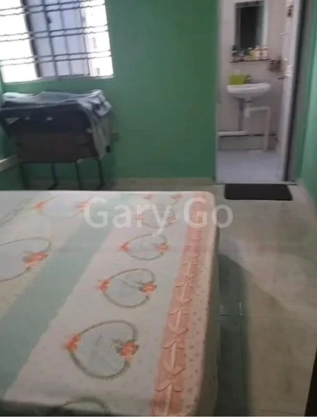 Common Room (HDB) for Rent in  219 Serangoon Avenue 4 - Image 6