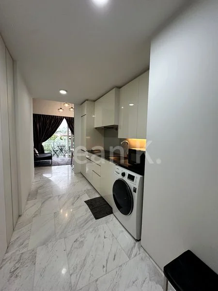 1 Bed Condo for Rent in  The Sorrento - Image 8