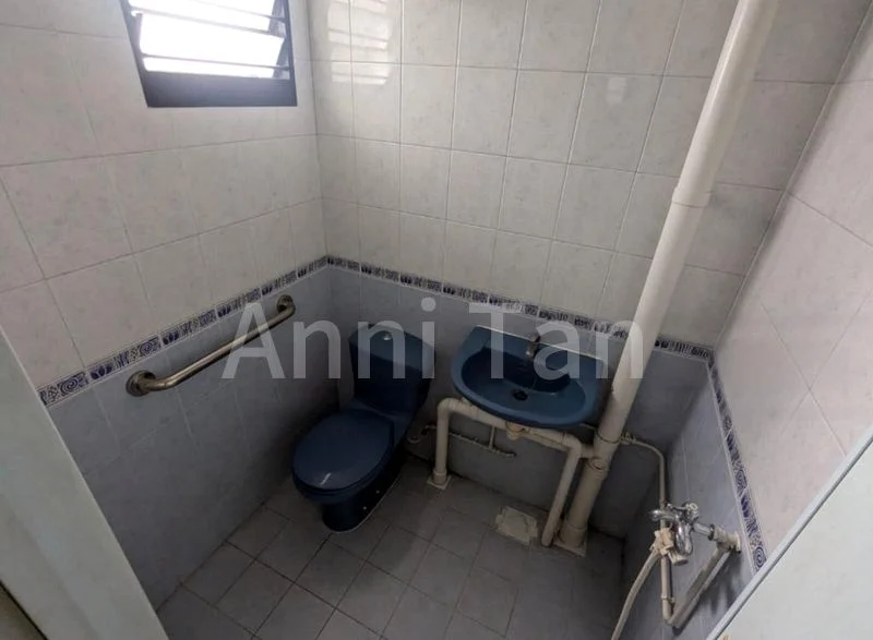 3 Room (3NG) HDB for Sale in  310 Clementi Avenue 4 - Image 9