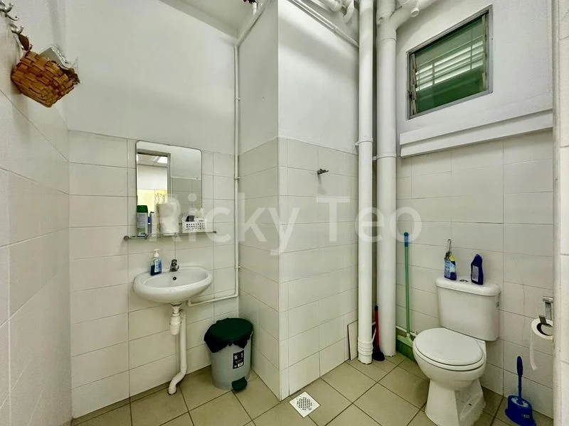 Light Industrial (B1) for Rent: Wcega Tower - Image 4