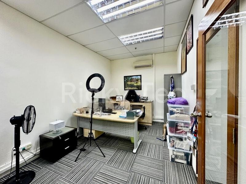 Light Industrial (B1) for Rent: Wcega Tower - Image 2