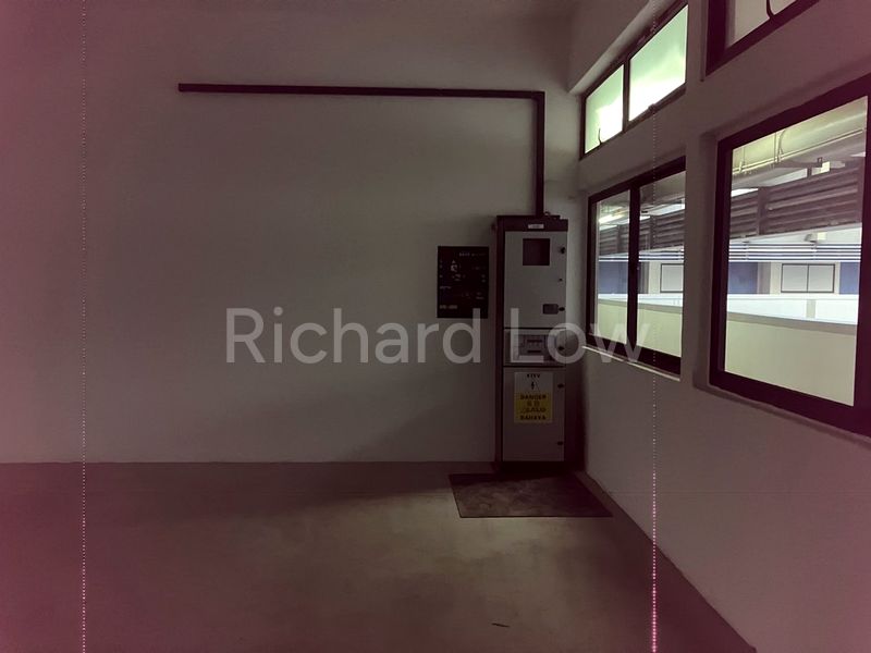 Light Industrial (B1) for Rent in  Ang Mo Kio Avenue 5 - Image 11