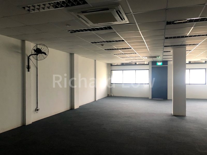 Light Industrial (B1) for Rent in  Ang Mo Kio Avenue 5 - Image 2