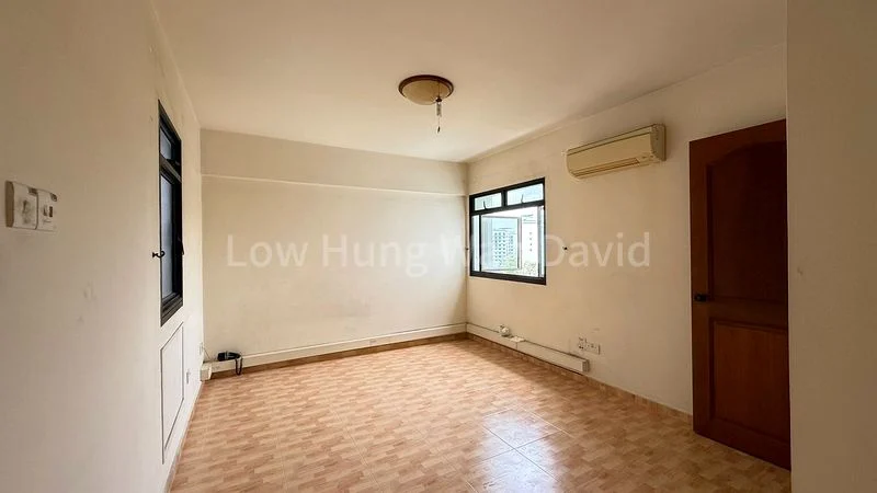 5 Room HDB for Sale in  588A Montreal Drive - Image 7