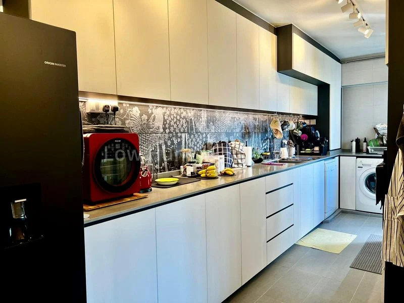 5 Room HDB for Sale in  588A Montreal Drive - Image 12