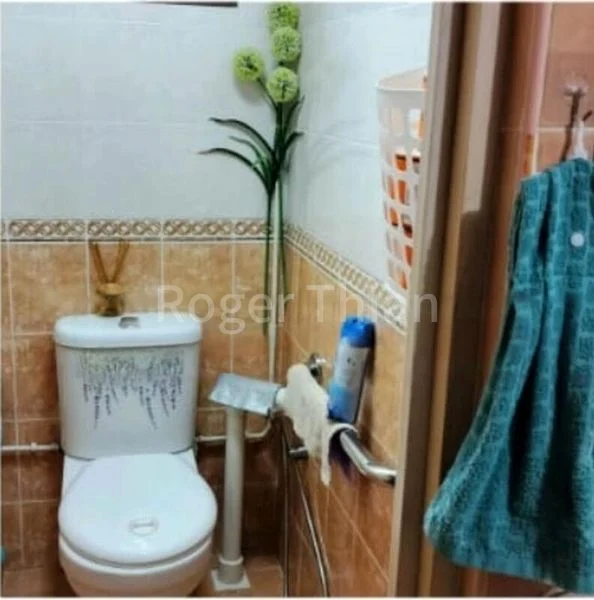 Common Room (HDB) for Rent in  17 Lorong 7 Toa Payoh - Image 4