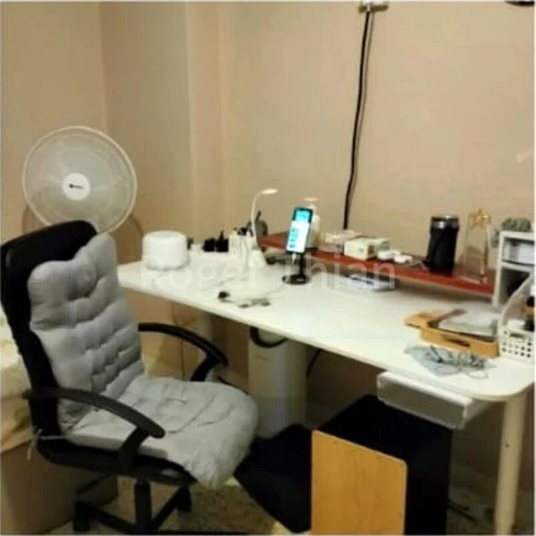 Common Room (HDB) for Rent in  17 Lorong 7 Toa Payoh - Image 3