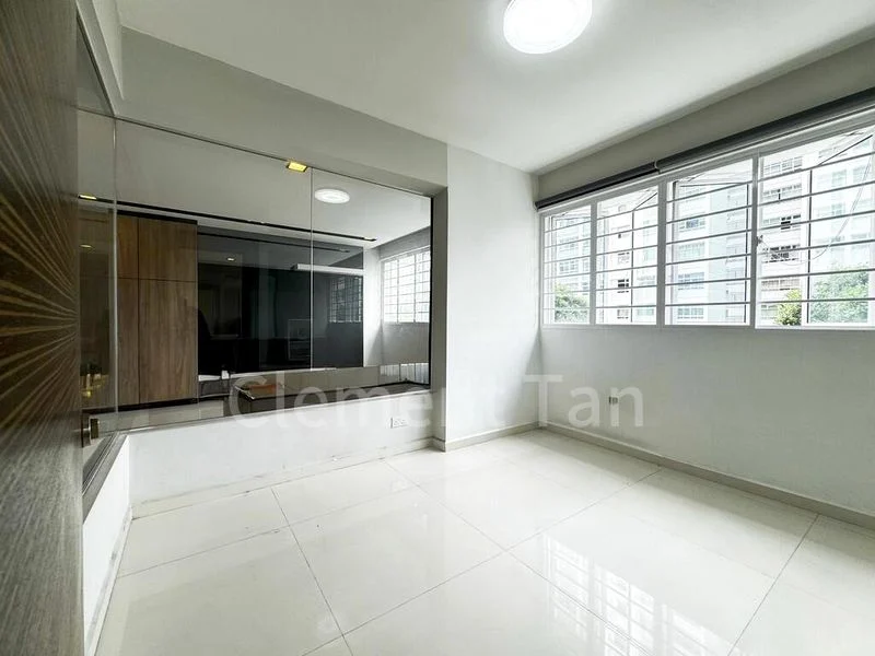 5 Room (5STD) HDB for Sale in  20 Holland Drive - Image 12