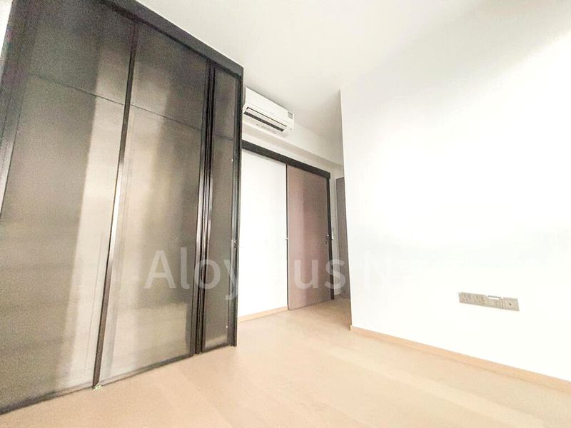 2 Bed Condo for Rent in  Newport Residences / Newport Tower - Image 8