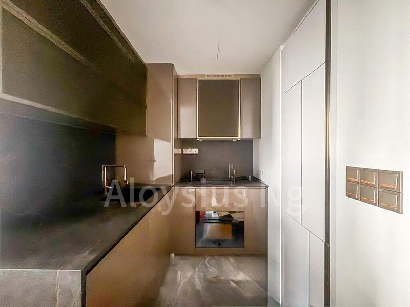 2 Bed Condo for Rent in  Newport Residences / Newport Tower - Image 5