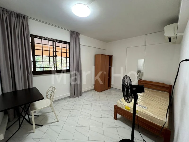 Common Room (HDB) for Rent in  227 Tampines Street 23 - Image 4