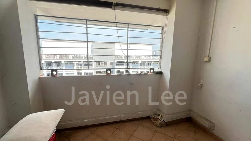 5 Room (5A) HDB for Sale in  356 Tampines Street 33 - Image 3