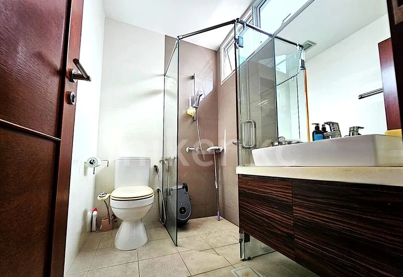 5 Bed Terraced House (Landed) for Sale in Park Villas - Image 7