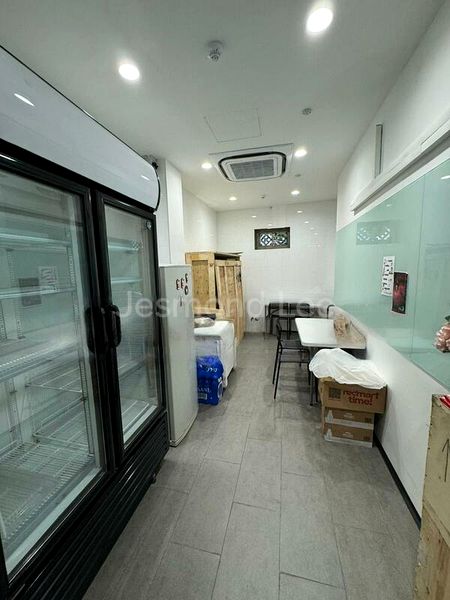 Shop / Shophouse for Rent: Excellent frontage, high-traffic shophouse near Maxwell MRT (TE18) - Image 1