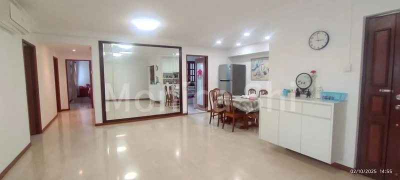 Executive HDB for Sale in 286B Toh Guan Road - Image 4