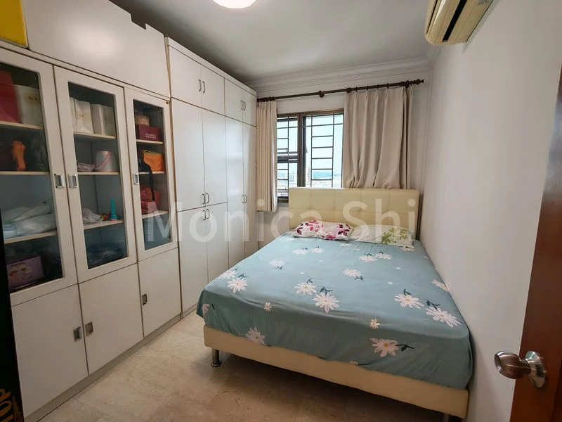 Executive HDB for Sale in 286B Toh Guan Road - Image 5