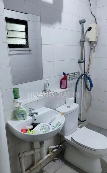 4 Room (4A) HDB for Rent in 924 Hougang Avenue 9 - Image 6