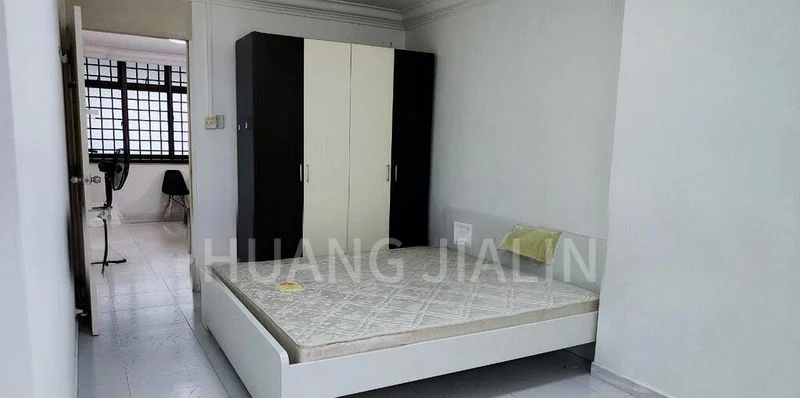 4 Room (4A) HDB for Rent in 924 Hougang Avenue 9 - Image 4