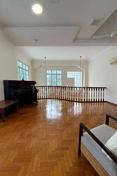 5 Bed Semi-Detached House (Landed) for Rent in  Eastwood Road - Image 12