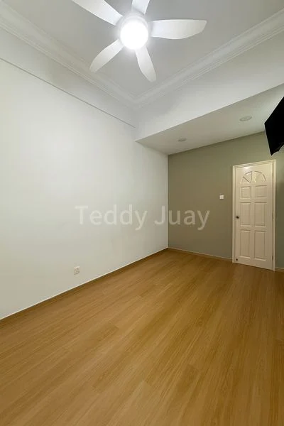 5 Bed Semi-Detached House (Landed) for Rent in  Eastwood Road - Image 9