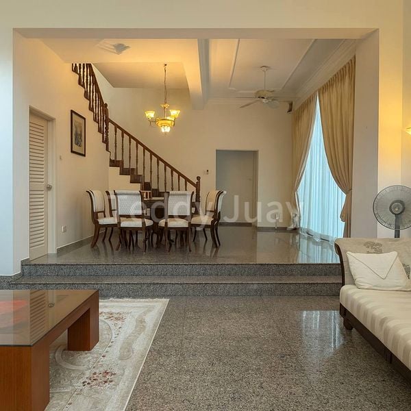 5 Bed Semi-Detached House (Landed) for Rent in  Eastwood Road - Image 2