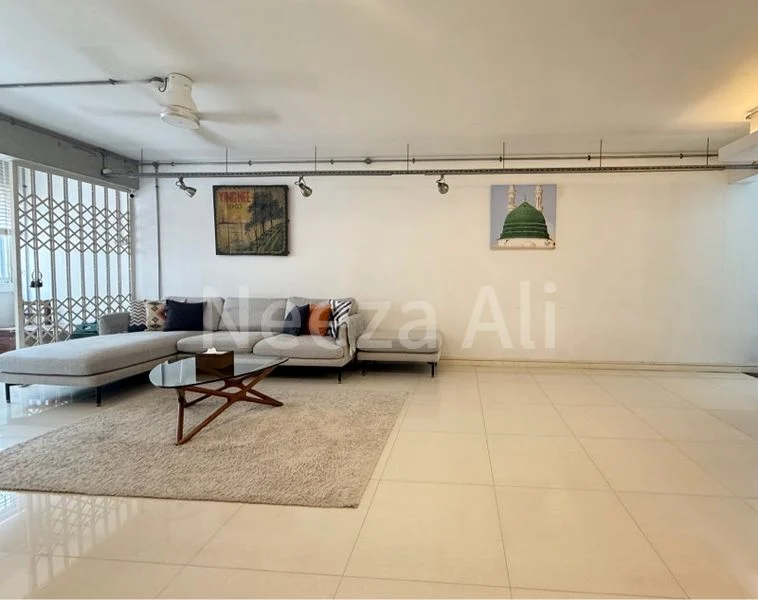 Executive HDB for Sale in  359 Yishun Ring Road - Image 4