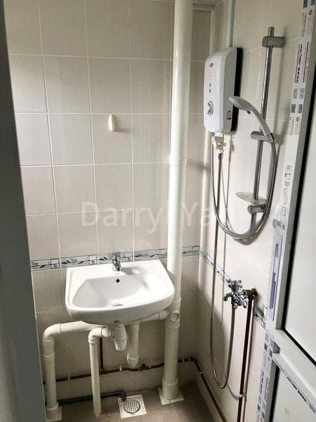 4 Room (4NG) HDB for Rent in 466 Ang Mo Kio Avenue 10 - Image 5