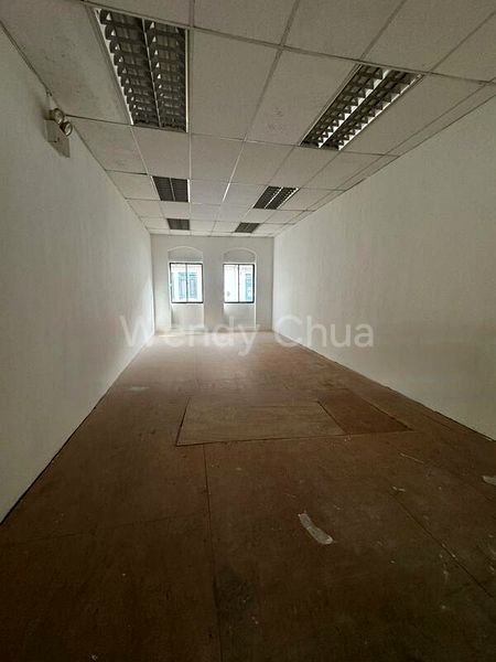 Shop / Shophouse for Rent: Jalan Pisang - Image 2