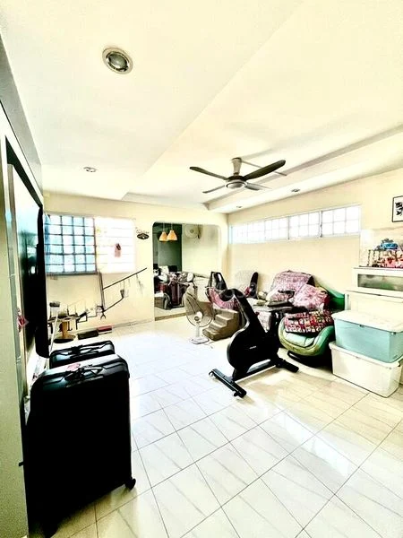 Executive HDB for Sale in  614 Yishun Street 61 - Image 6