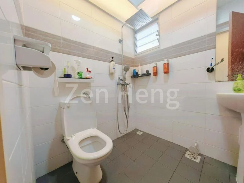 Multi Gen HDB for Sale in  338B Anchorvale Crescent - Image 1